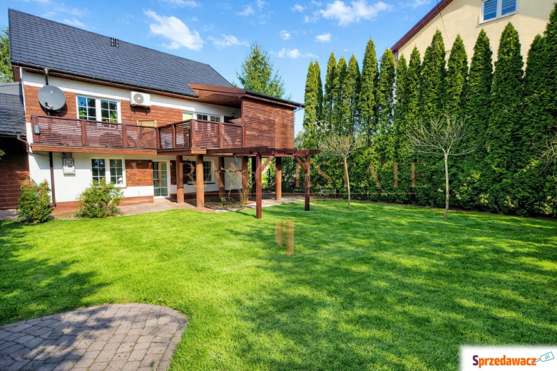 Sprzedam dom Sońsk - ,  pow.  240 m2,  działka:   660 m2