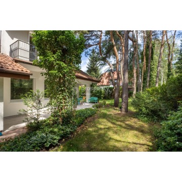Sprzedam dom Laski - ,  pow.  250 m2,  działka:   1129 m2 - zdjęcie 2