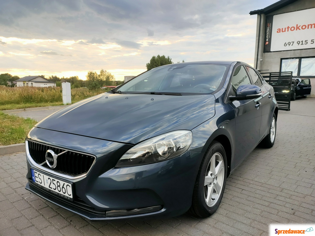 Volvo V40 2017