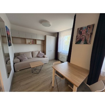 1pok, 23met, okolice Zwycięskiej BALKON Winda 2024 (Wrocław)