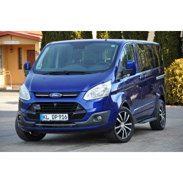 Ford Tourneo Custom  Bus 2017,  2.0 diesel - Na sprzedaż za 85 900 zł - Ostrów Mazowiecka - zdjęcie 1