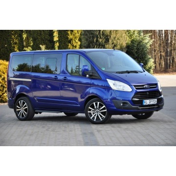 Ford Tourneo Custom  Bus 2017,  2.0 diesel - Na sprzedaż za 85 900 zł - Ostrów Mazowiecka - zdjęcie 10