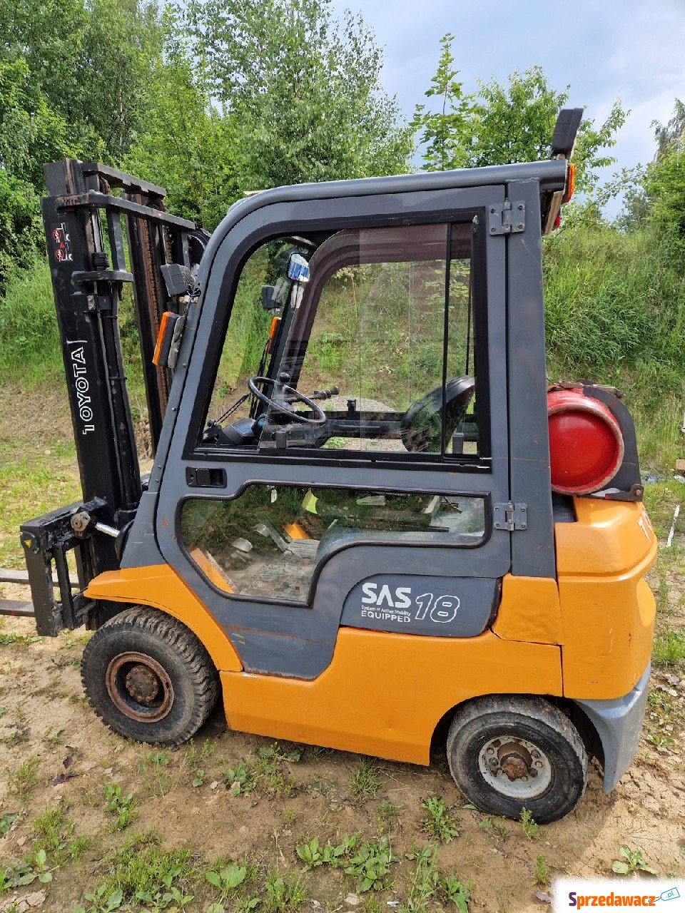Wózek widłowy TOYOTA 7FGF 18