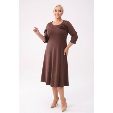Sukienka Eliza w odcieniach brązu - klasyczna elegancja z nowoczesnym akcentem PLUS SIZE XXL OVERSIZ