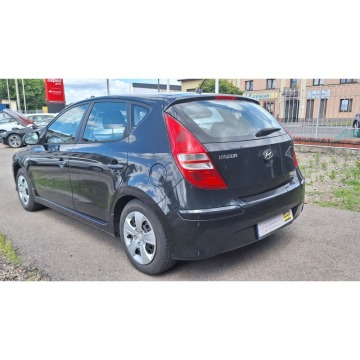 Hyundai i30  Hatchback 2011,  1.4 benzyna - Na sprzedaż za 12 900 zł - Częstochowa - zdjęcie 8