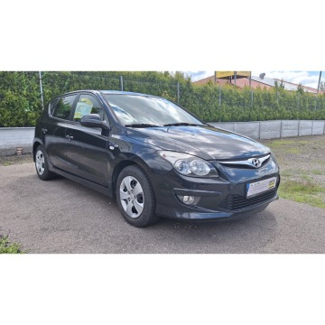 Hyundai i30  Hatchback 2011,  1.4 benzyna - Na sprzedaż za 12 900 zł - Częstochowa - zdjęcie 4