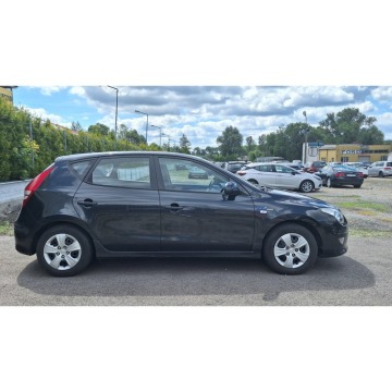 Hyundai i30  Hatchback 2011,  1.4 benzyna - Na sprzedaż za 12 900 zł - Częstochowa - zdjęcie 5