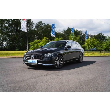 Mercedes - Benz E-klasa  Kombi 2020,  2.0 diesel, automat - Na sprzedaż za 93 999 zł - Zabrze - zdjęcie 2