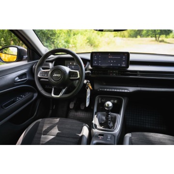 Jeep   SUV 2023,  1.2 benzyna - Na sprzedaż za 74 999 zł - Katowice - zdjęcie 3