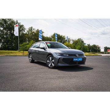 Volkswagen Passat  Kombi 2024,  1.5 benzyna, automat - Na sprzedaż za 123 999 zł - Zabrze - zdjęcie 2