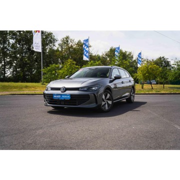 Volkswagen Passat  Kombi 2024,  1.5 benzyna, automat - Na sprzedaż za 123 999 zł - Zabrze - zdjęcie 4
