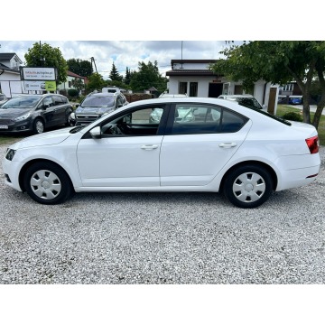 Skoda Octavia  Sedan/Limuzyna 2018,  1.6 diesel - Na sprzedaż za 34 500 zł - Nowe Iganie - zdjęcie 8