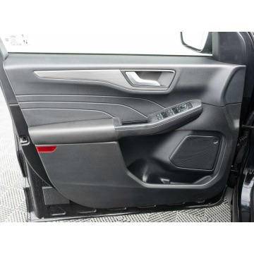 Ford Kuga  SUV 2024,  1.5 benzyna - Na sprzedaż za 96 850 zł - Gdynia - zdjęcie 9