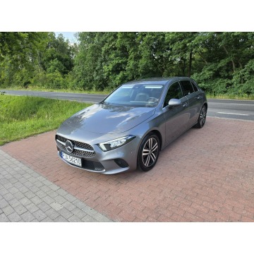 Mercedes A180 1,3 benzyna automat bardzo niski przebieg 13 tyś km !