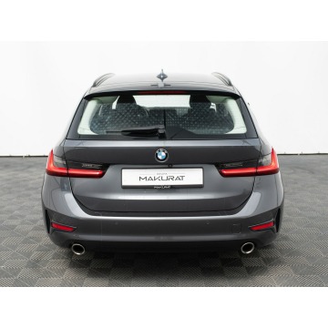 BMW Seria 3  Kombi 2022,  2.0 benzyna, automat - Na sprzedaż za 84 850 zł - Gdynia - zdjęcie 7