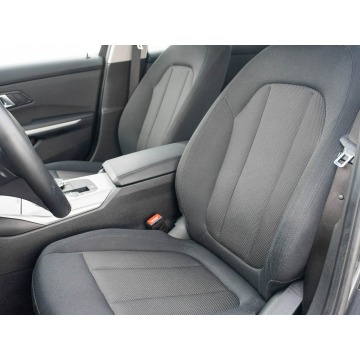 BMW Seria 3  Kombi 2021,  2.0 benzyna, automat - Na sprzedaż za 88 840 zł - Gdynia - zdjęcie 10