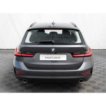 BMW Seria 3  Kombi 2021,  2.0 benzyna, automat - Na sprzedaż za 88 840 zł - Gdynia - zdjęcie 8