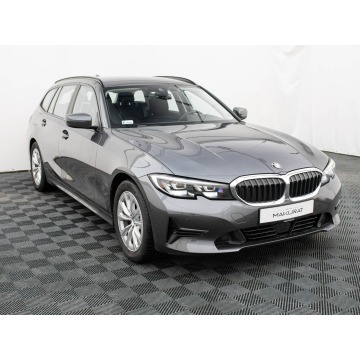 BMW Seria 3  Kombi 2022,  2.0 benzyna, automat - Na sprzedaż za 93 840 zł - Gdańsk - zdjęcie 3