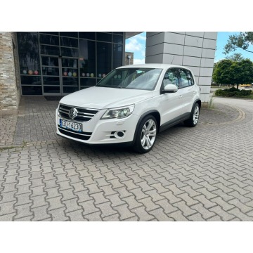 Volkswagen Tiguan  SUV 2009,  1.4 benzyna - Na sprzedaż za 29 900 zł - Zduńska Wola - zdjęcie 1