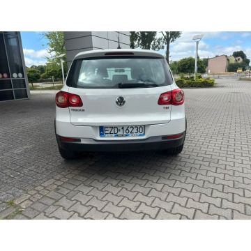 Volkswagen Tiguan  SUV 2009,  1.4 benzyna - Na sprzedaż za 29 900 zł - Zduńska Wola - zdjęcie 8