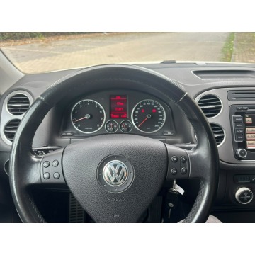 Volkswagen Tiguan  SUV 2009,  1.4 benzyna - Na sprzedaż za 29 900 zł - Zduńska Wola - zdjęcie 12