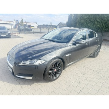 Jaguar XF  Sedan/Limuzyna 2015,  2.2 diesel, automat - Na sprzedaż za 40 900 zł - Zielona Łąka - zdjęcie 4