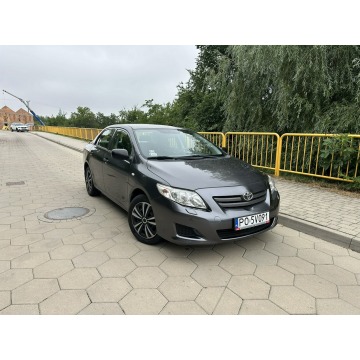 Toyota Corolla  Sedan/Limuzyna 2007,  1.6 benzyna - Na sprzedaż za 18 999 zł - Gostyń - zdjęcie 1