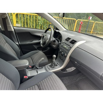 Toyota Corolla  Sedan/Limuzyna 2007,  1.6 benzyna - Na sprzedaż za 18 999 zł - Gostyń - zdjęcie 8