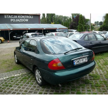 Ford Mondeo  Sedan/Limuzyna 1998,  1.8 benzyna, automat - Na sprzedaż za 2 900,00 zł - Katowice - zdjęcie 3