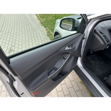 Ford Focus  Hatchback 2016,  1.0 benzyna - Na sprzedaż za 19 800 zł - Wejherowo - zdjęcie 7