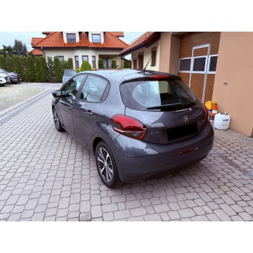Peugeot 208  Hatchback 2017,  1.2 benzyna - Na sprzedaż za 29 900 zł - Orzech - zdjęcie 9