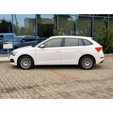 Skoda Scala  Hatchback 2023,  1.0 benzyna - Na sprzedaż za 51 500 zł - Warszawa - zdjęcie 9