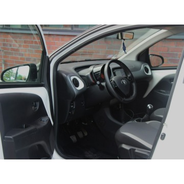 Toyota Aygo  Hatchback 2021,  1.0 benzyna - Na sprzedaż za 38 990 zł - Mysłowice - zdjęcie 12