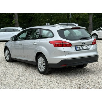 Ford Focus  Kombi 2017,  1.5 diesel - Na sprzedaż za 27 800 zł - Pęcice - zdjęcie 5