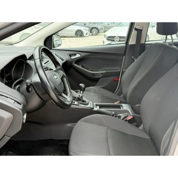 Ford Focus  Kombi 2017,  1.5 diesel - Na sprzedaż za 27 800 zł - Pęcice - zdjęcie 10