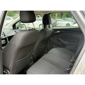 Ford Focus  Kombi 2017,  1.5 diesel - Na sprzedaż za 27 800 zł - Pęcice - zdjęcie 12