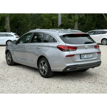 Hyundai i30  Kombi 2022,  1.5 benzyna - Na sprzedaż za 74 800 zł - Pęcice - zdjęcie 5