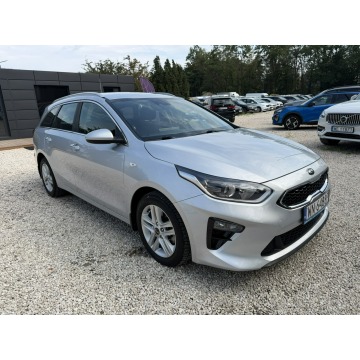 Kia Ceed  Kombi 2021,  1.6 diesel - Na sprzedaż za 52 800 zł - Pęcice - zdjęcie 2