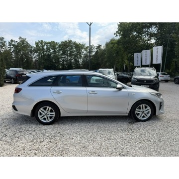 Kia Ceed  Kombi 2021,  1.6 diesel - Na sprzedaż za 52 800 zł - Pęcice - zdjęcie 7