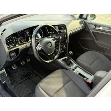 Volkswagen Golf  Kombi 2020,  1.6 diesel - Na sprzedaż za 40 900 zł - Knurów - zdjęcie 9