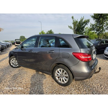 Mercedes - Benz B-klasa  Hatchback 2011,  1.8 diesel - Na sprzedaż za 26 999 zł - Nowe Sójki - zdjęcie 9