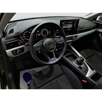 Audi A4  Sedan/Limuzyna 2023,  2.0 benzyna, automat - Na sprzedaż za 144 045 zł - Komorniki - zdjęcie 11