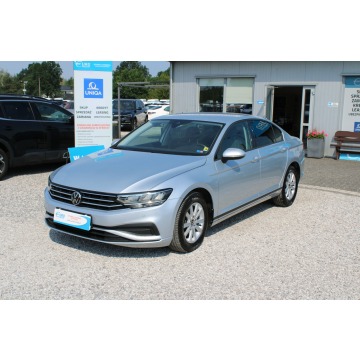 Volkswagen Passat  Sedan/Limuzyna 2022,  2.0 diesel - Na sprzedaż za 73 900 zł - Warszawa - zdjęcie 2