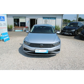 Volkswagen Passat  Sedan/Limuzyna 2022,  2.0 diesel - Na sprzedaż za 73 900 zł - Warszawa - zdjęcie 3