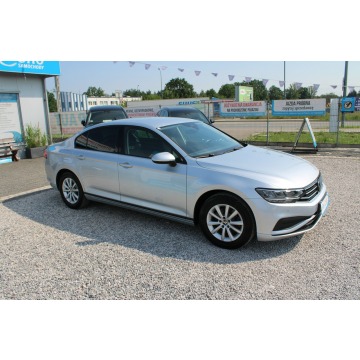 Volkswagen Passat  Sedan/Limuzyna 2022,  2.0 diesel - Na sprzedaż za 73 900 zł - Warszawa - zdjęcie 5