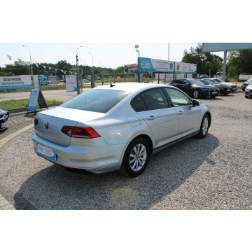 Volkswagen Passat  Sedan/Limuzyna 2022,  2.0 diesel - Na sprzedaż za 73 900 zł - Warszawa - zdjęcie 6