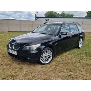 BMW Seria 5  Kombi 2004,  2.5 diesel - Na sprzedaż za 7 000,00 zł - Strobice - zdjęcie 1