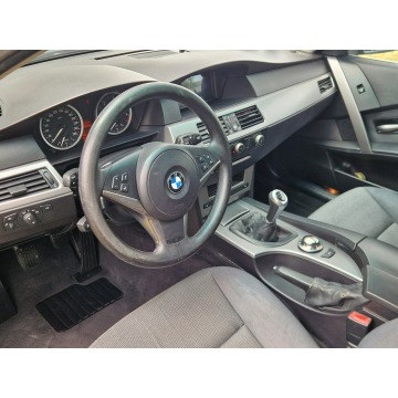 BMW Seria 5  Kombi 2004,  2.5 diesel - Na sprzedaż za 7 000,00 zł - Strobice - zdjęcie 12
