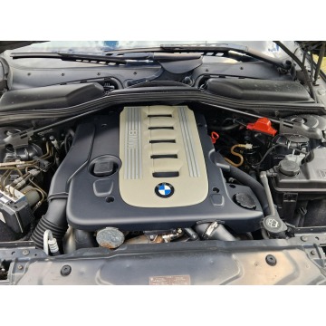 BMW Seria 5  Kombi 2004,  2.5 diesel - Na sprzedaż za 7 000,00 zł - Strobice - zdjęcie 11