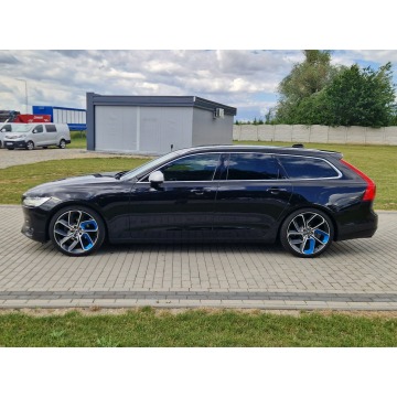 Volvo V90  Kombi 2017,  2.0 diesel, automat - Na sprzedaż za 75 500 zł - Strobice - zdjęcie 3